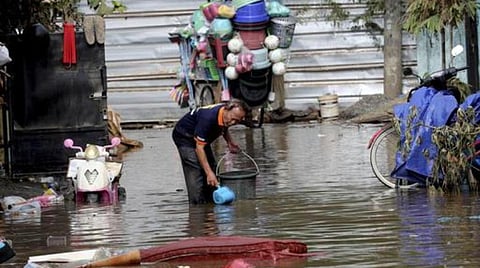 இந்தோனேசியா வெள்ளம்: பலி எண்ணிக்கை 43 ஆக அதிகரிப்பு