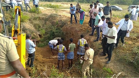 புதுக்கோட்டை அருகே மனைவியைக் கொன்று புதைத்துவிட்டு நாடகமாடிய கணவர்; 2 ஆண்டுகளுக்குப் பிறகு வெளிவந்த உண்மை 
