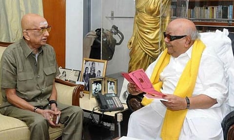 'சோ'வைப் பெரிய ஆளாக்கியவர் கருணாநிதி : ரஜினி பரபரப்பு பேச்சு 