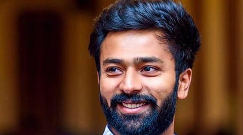 ரசிகர்கள் கேட்ட 'மாஸ்டர்' அப்டேட்: சாதுரியமாக நழுவிய சாந்தனு