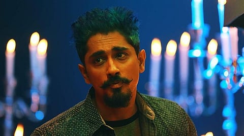 இங்கு மோசம்; வெளிநாட்டில் பாராட்டு: வைரலாகும் 'ஜில் ஜக் ஜங்' இயக்குநர் பதிவு
