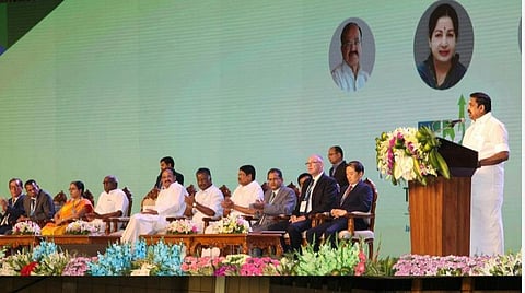 உலக முதலீட்டாளர்கள் மாநாடு; ரூ.19,000 கோடி மதிப்பீட்டில் 63 புரிந்துணர்வு ஒப்பந்தங்கள்: சிஐஐ மாநாட்டில் முதல்வர் பேச்சு  