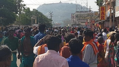 விழாக்காலங்களில் பழநி வரும் பக்தர்கள் விடுதி வசதியின்றி தவிப்பு: அரசு சார்பில் 'யாத்ரி நிவாஸ்' கட்டப்படுமா என எதிர்பார்ப்பு