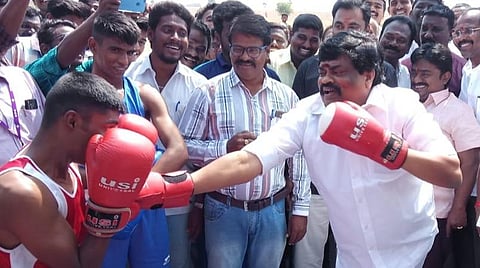 குத்துச்சண்டை போட்டியிடும் அமைச்சர் ராஜேந்திர பாலாஜி