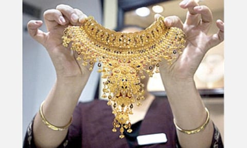 ஒரே நாளில் ரூ.280 உயர்ந்தது: ஒரு பவுன் தங்கம் ரூ.31,392-க்கு விற்பனை