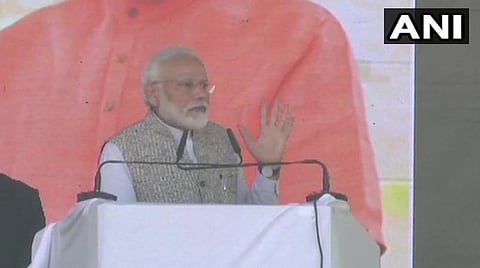 வாரணாசியில் நடந்த கூட்டத்தில் பிரதமர் மோடி பேசிய காட்சி : படம் ஏஎன்ஐ