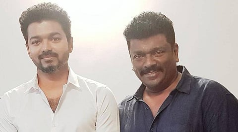 'தளபதி 65' இயக்குவீர்களா? - ரசிகரின் கேள்விக்கு பார்த்திபனின் பதில்