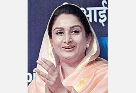 ஹர்சிம்ரத் கவுர் பாதல்