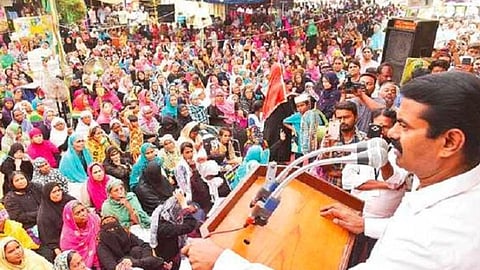 எந்தத் தொலைநோக்குமின்றி ஆட்சி நடத்தும் மத்திய அரசு: மதுரையில் சீமான் குற்றச்சாட்டு