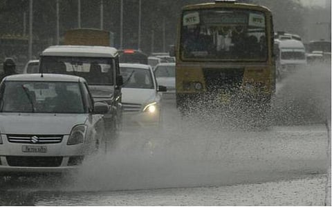 தமிழகம், புதுச்சேரியில் 2 நாட்களுக்கு மழை பெய்ய வாய்ப்பு- வானிலை மைய அதிகாரிகள் தகவல்
