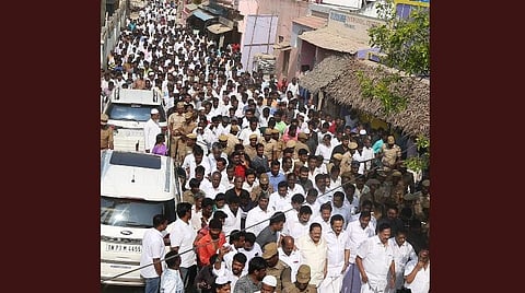இறுதி ஊர்வலத்தில் கலந்துகொண்ட மு.க.ஸ்டாலின்