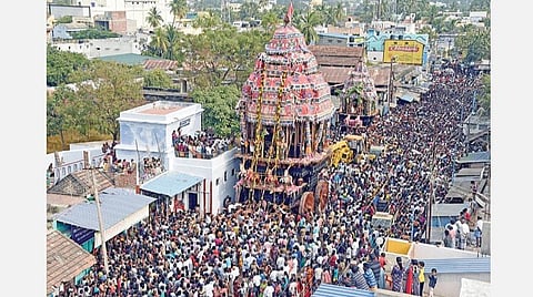 திருச்செந்தூர் சுப்பிரமணிய சுவாமி கோயில் மாசித் திருவிழா தேரோட்டம் நேற்று நடைபெற்றது. பல்லாயிரக்கணக்கான பக்தர்கள் கலந்துகொண்டனர். படம்: என்.ராஜேஷ்