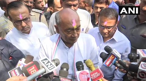 ம.பி. மக்கள் தீர்ப்புக்கு எதிராக சதி செய்யும் பாஜக: திக் விஜய் சிங் கடும் சாடல்
