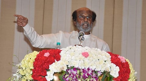 செய்தியாளர்கள் சந்திப்பில் ரஜினி | படம்: எல்.சீனிவாசன்