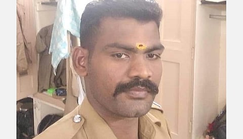 ராஜபாளையம் அருகே காவலர் தூக்கிட்டு தற்கொலை