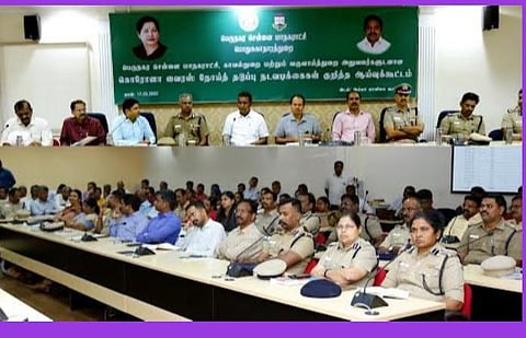 சென்னையில் கரோனா தடுப்பு நடவடிக்கை: அமைச்சர், துறைச் செயலர்கள், ஆணையர்கள் பங்கேற்பு