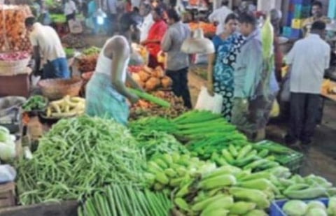 கோயம்பேடு வணிக வளாகம், காய்கனி அங்காடி திறந்திருக்கும்; வதந்தி பரப்பினால் நடவடிக்கை: சிஎம்டிஏ நிர்வாகம் எச்சரிக்கை 