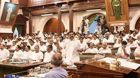 குடியிருப்புக்கு அருகிலேயே பொருட்களை விநியோகிக்க 3,501 நகரும் நியாயவிலைக் கடைகள்: தொடங்கப்படும் சட்டப்பேரவையில் முதல்வர் பழனிசாமி அறிவிப்பு