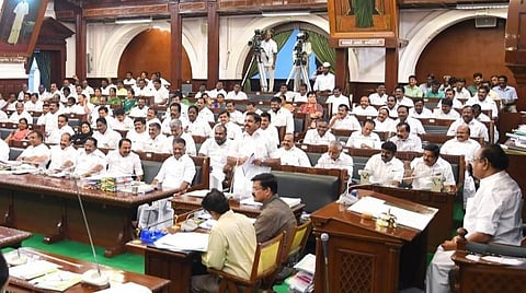 நீட் தேர்வில் தமிழக மாணவர்கள் குறைந்த அளவில் தேர்ச்சி; பின்னணியை ஆராய ஓய்வுபெற்ற நீதிபதி தலைமையில் ஆணையம்: முதல்வர் பழனிசாமி அறிவிப்பு 