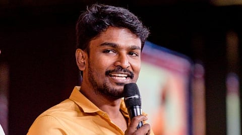சமுத்திரக்கனி மீம்கள், ஹேஷ்டேகுகளை விடுத்து, இதைக் கொண்டு செல்லுங்கள்: இயக்குநர் ரத்னகுமார் காட்டம்