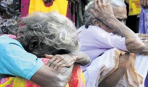 கரோனா பாதிப்புக்கு நிவாரணம்; முதியோர்களுக்கு உதவும் பாரதி சேவா சங்கம் 