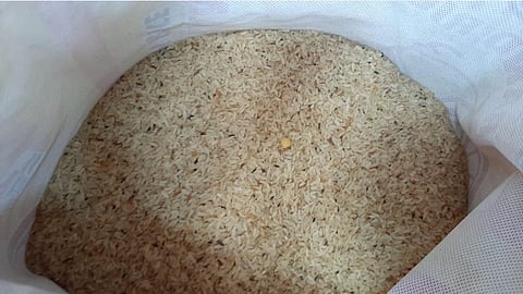 சிவகங்கையில் பருப்பு, பாமாயில், சர்க்கரை வராததால் ரேஷன் கடைகளில் அரிசி மட்டும் விநியோகம்: தரமற்ற அரிசியால் மக்கள் அதிருப்தி