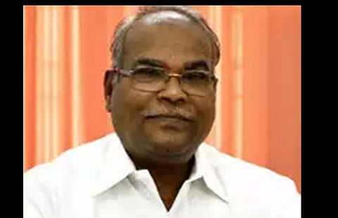 சேவை மனப்பான்மையுடன் வரும் தன்னார்வலர்களை புறக்கணிப்பதா?- கே.பாலகிருஷ்ணன்  கேள்வி