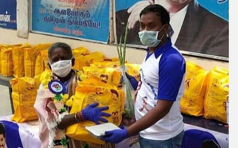 நிவாரணப் பொருட்களை கொடுக்க 24 மணி நேரத்திற்கு முன் அனுமதி பெற வேண்டும்: சென்னை மாநகராட்சி