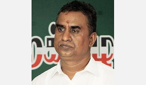 கரோனா வைரஸ் தொற்றுள்ள பகுதிகளில் சிறப்பு கவனம்- அமைச்சர் எஸ்.பி.வேலுமணி தகவல்