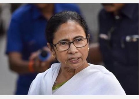 கரோனாவுக்குத்தான் லாக் டவுன், கவர்னருக்குமா லாக்-டவுன்:  மம்தாவுக்கு மே.வங்க ஆளுநர் அறிவுரை