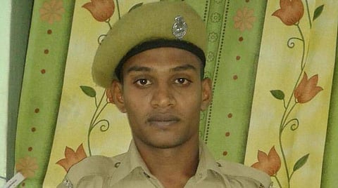 காவலர் கருணாகரன் 