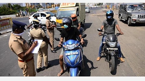 வாகனங்களை நிறுத்தி சோதனை செய்யும் போலீஸாரால் அவதியுறும் விவசாயிகளின் குறை தீர்க்க டிஎஸ்பி-க்கள் நியமனம்