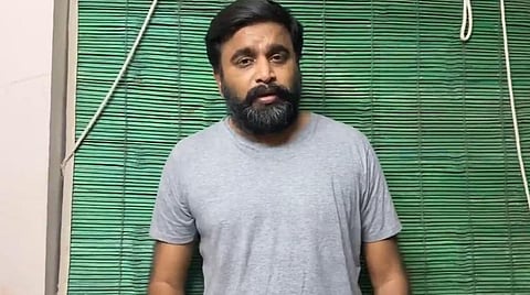மக்கள் சார்பாக மருத்துவர்களிடம் வருத்தம் தெரிவித்த சசிகுமார்