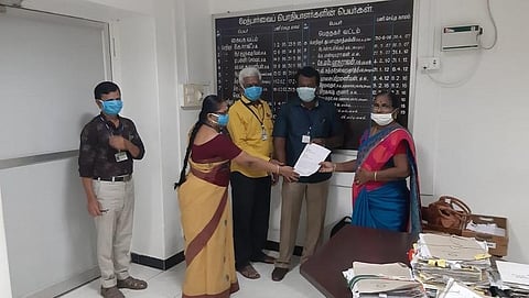 முதல்வர் நிவாரண நிதிக்கு ஒரு மாதம் ஊதியம் ரூ.70,603 வழங்கி மின்வாரிய ஊழியர் நெகிழ்ச்சி 