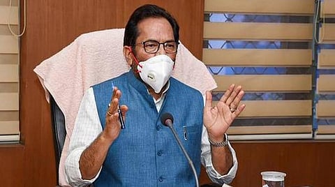 கரோனா வைரஸ் பரவலுக்கு ஒட்டுமொத்த முஸ்லிம்களை பொறுப்பாக்க முடியாது: மத்திய அமைச்சர் நக்வி விளக்கம்