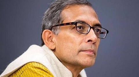 இது நெருக்கடி காலம்; பணத்தை கூடுதலாக அச்சடிக்க வேண்டும், ஏழைகளுக்கு இந்தியா ஒன்றுமே செய்யவில்லை: நோபல் பரிசு வென்ற  அபிஜித் பானர்ஜி விமர்சனம்