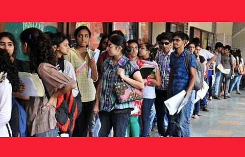 செப்டம்பர் மாதத்தில் கல்லூரிகளைத் திறக்கலாம்: மத்திய அரசுக்கு யூஜிசி பரிந்துரை