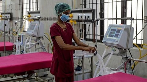 கரோனா சிகிச்சையில் மதுரையில் ஒரே ஒரு நோயாளிக்கு மட்டுமே வெண்டிலேட்டர் பயன்படுத்தப்பட்டுள்ளது: டீன் சங்குமணி