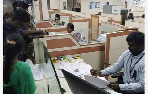 ஊரடங்கால் நாடு முற்றிலும் முடங்கியதால் வங்கிகளின் வாராக்கடன் உயரும் அபாயம்