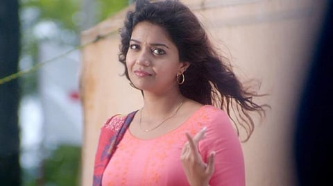 என்னை மீண்டும் 90-களுக்கு எடுத்துச் செல்லுங்கள்: போலி கணக்குகள் தொடர்பாக ஸ்வாதி ரெட்டி வேதனை