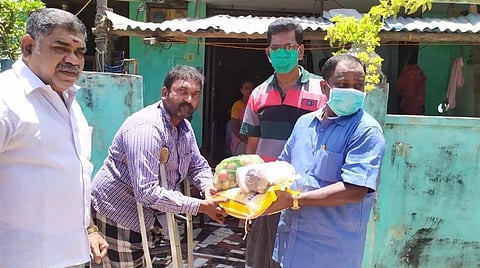 மாற்றுத்திறனாளிகள், மனநலம் பாதித்தோர் 2,300 பேருக்கு நிவாரண உதவி!- வீடு தேடிப்போய் வழங்கிய ‘நிலம் அறக்கட்டளை’