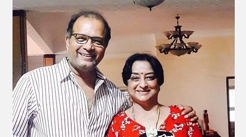 ’’நானும் லட்சுமியும் 32 வருஷமா  ரொம்ப சந்தோஷமா வாழ்ந்துட்டிருக்கோம்!’’ - மனம் திறக்கிறார் நடிகர் சிவசந்திரன்