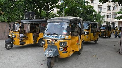 மதுரையில் பெரும்பாலான ஆட்டோக்கள் ஓடவில்லை: ஒரு பயணிக்கு மட்டுமே அனுமதியால் ஆட்டோ ஓட்டுநர்கள் அதிருப்தி 