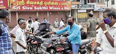 புதுச்சேரியில் மது விற்க ஒப்புதல்; நாளை கடைகள் திறக்க வாய்ப்பு: தமிழகத்தை விட விலை அதிகம்?
