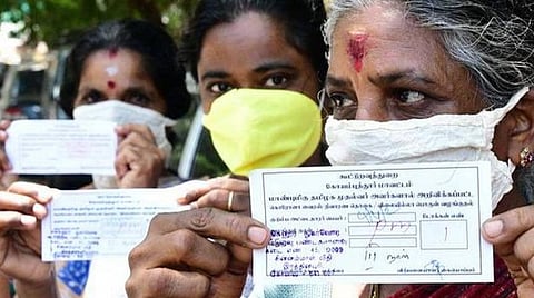 ஜூன் மாதத்துக்கான அரிசி, சர்க்கரை உள்ளிட்ட இலவச ரேஷன் பொருட்களுக்கு நாளை முதல் 31-ம் தேதி வரை டோக்கன் விநியோகம்- முதல்வர் பழனிசாமி அறிவிப்பு