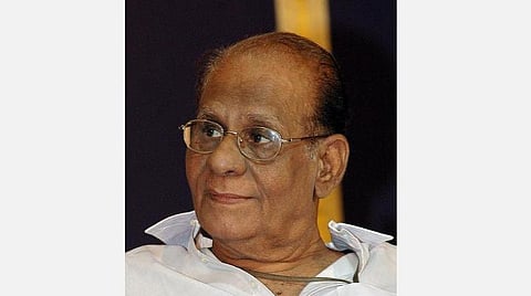 உடலில் கதர்ச்சட்டை; உள்ளத்தில் கம்யூனிஸம்; எளிமை சினிமாவின் பிரமாண்டம்... முக்தா சீனிவாசன்! 