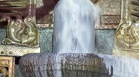 கடன் தொல்லை தீர்க்கும் பதிகம்;  திருப்பம் தரும் திருச்சேறை திருத்தலம்