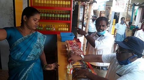 மதுரையில் சமையலுக்கு விற்கப்பட்ட தீப எண்ணெய்: உணவுப் பாதுகாப்புத்துறை அதிகாரிகள் ஆய்வில் அதிர்ச்சி