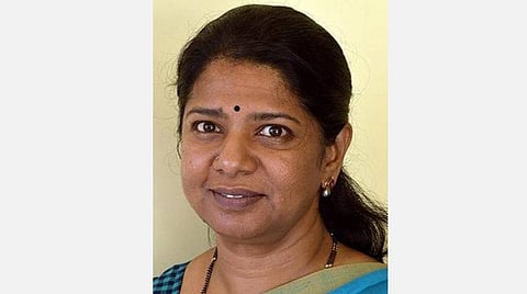 கரோனா ஊரடங்கால் கிர்கிஸ்தானில் சிக்கியுள்ள தமிழக மாணவர்களை மீட்க சிறப்பு விமானம்: வெளியுறவுத் துறை அதிகாரிகளுக்கு கனிமொழி எம்.பி கடிதம்