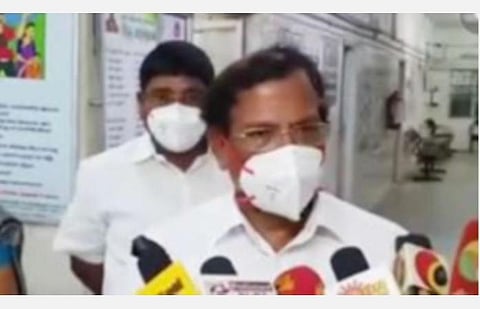 தண்டையார்பேட்டையில் கரோனா தொற்று ஏற்பட்டவர்கள், குடும்பத்தினரைத் தனிமைப்படுத்த 2 மையங்கள்: அமைச்சர் மாஃபா பாண்டியராஜன் பேட்டி